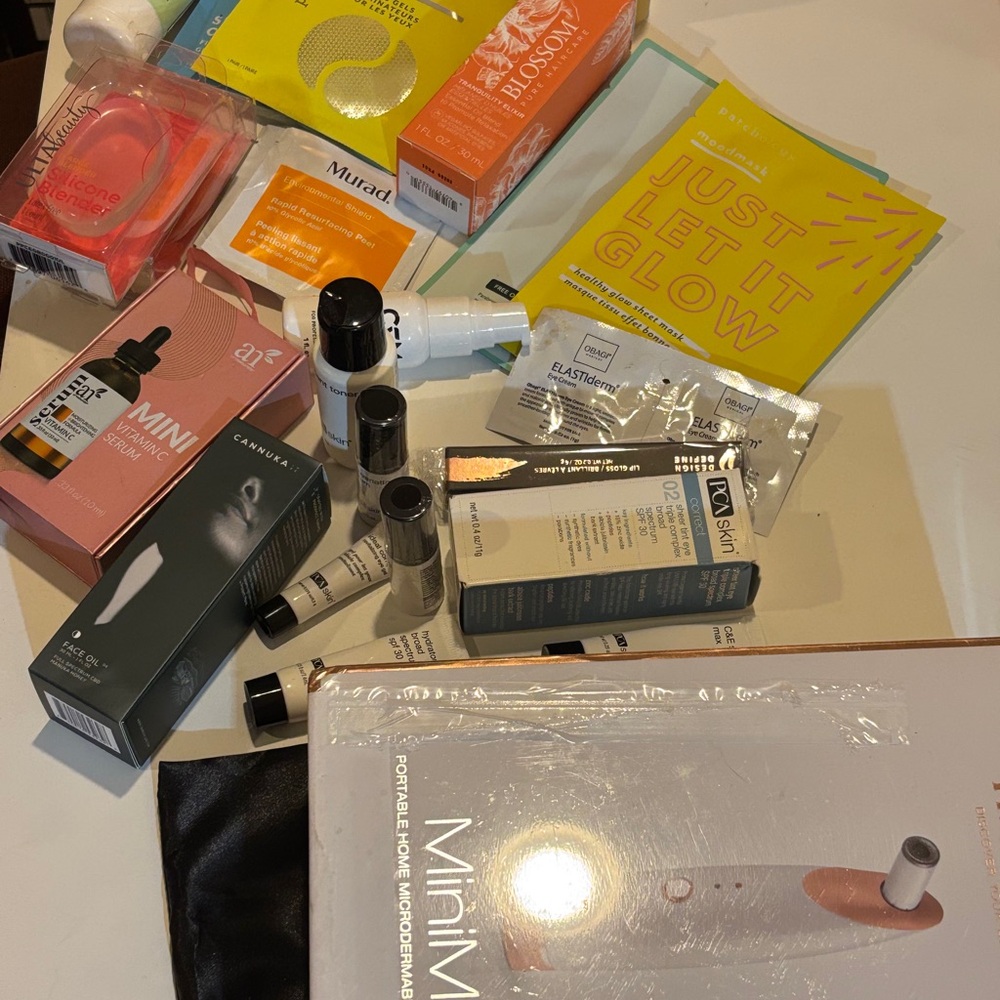 MiniMD Portable Microdermabrasion Device and skin care bundle NWT